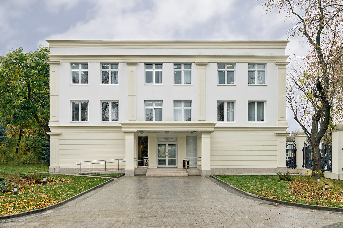 Building of administration of the Sokolniki Park